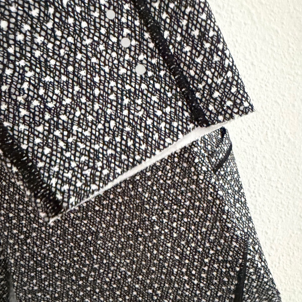 Lululemon Fast and Free in frozen frizz white black Size 4 7/8 legging Nulux EUC - Picture 14 of 17